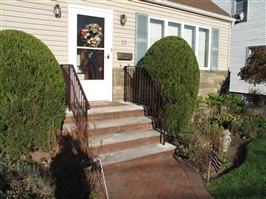 Custom Home Hand Railings